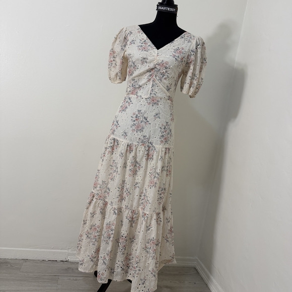 Floral Cream Dress with Pink Accents - Picture 9 of 10